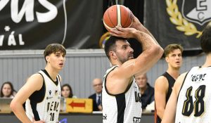 558371606_1400633378733175_7000161303252729067_n-300x175 A sereghajtó otthonába látogat a Pethő-csapat