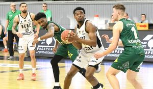 DSC_1540-300x175 Kiélezett meccsen szenvedett vereséget a DEAC