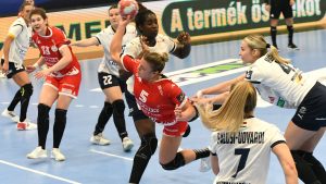 DSC_6265-300x169 Az Óvárt is kipipálták a lányok