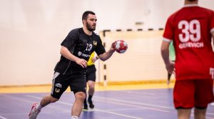 deackezi_20260411-300x167 Időntúli büntetővel kapott ki Egerben a DEAC