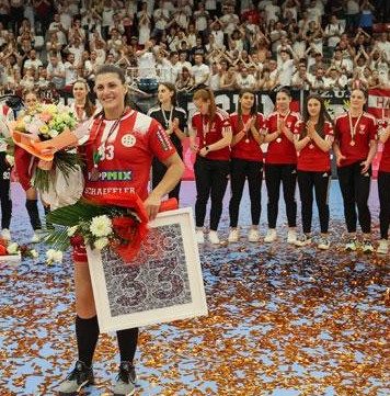 Debreceni Sportélet kezilabda_Kovacs-Anna_LOKI-bucsu-22.-05.-21-356x361 Kezdőlap