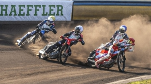 salak-300x167 Lovas Zoltán futamot nyert a Debrecen Nagydíjon